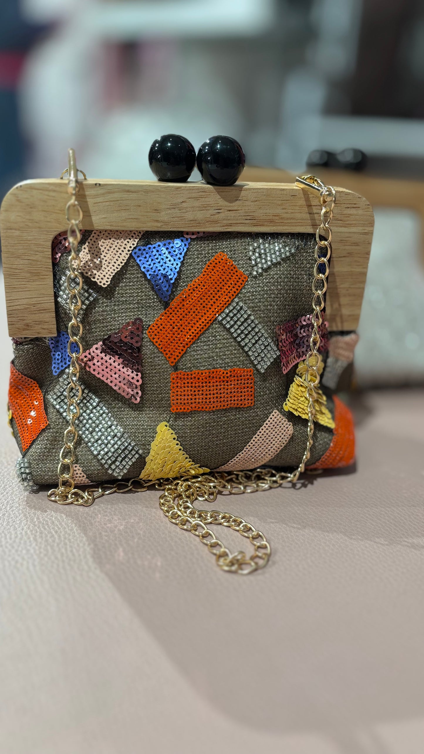 Pochette Carly