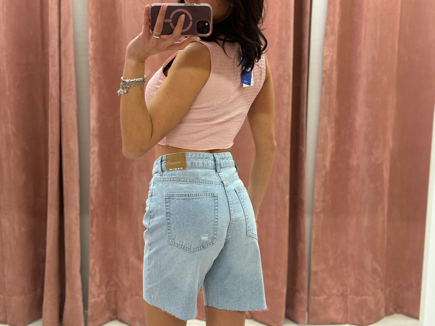 Bermuda Teen Robyn