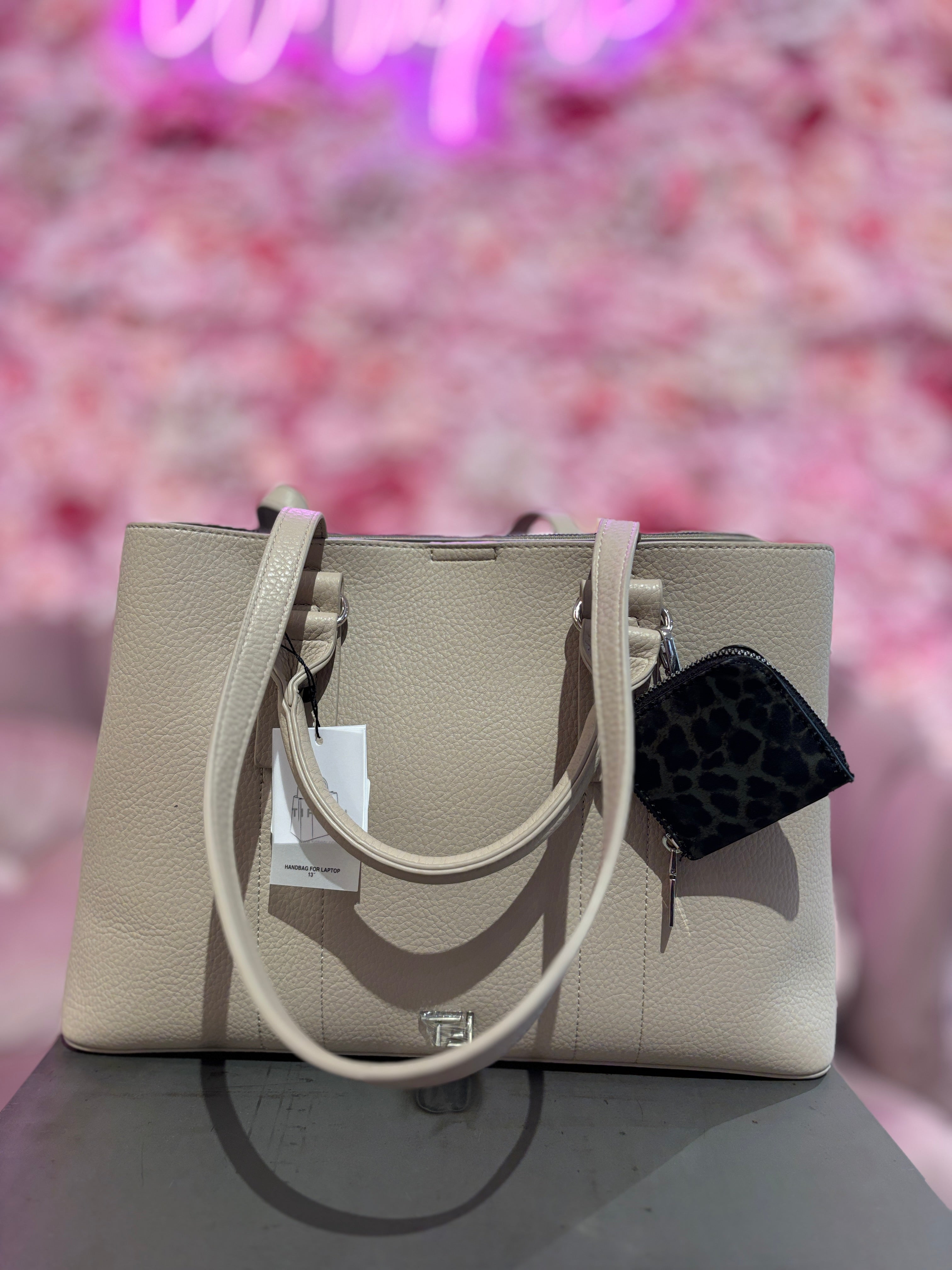 Borsa Cortney