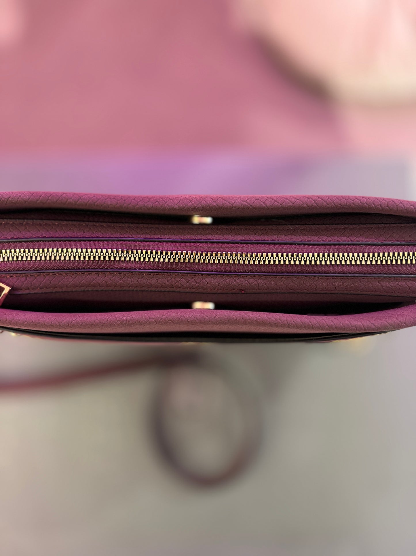 Borsa Leora
