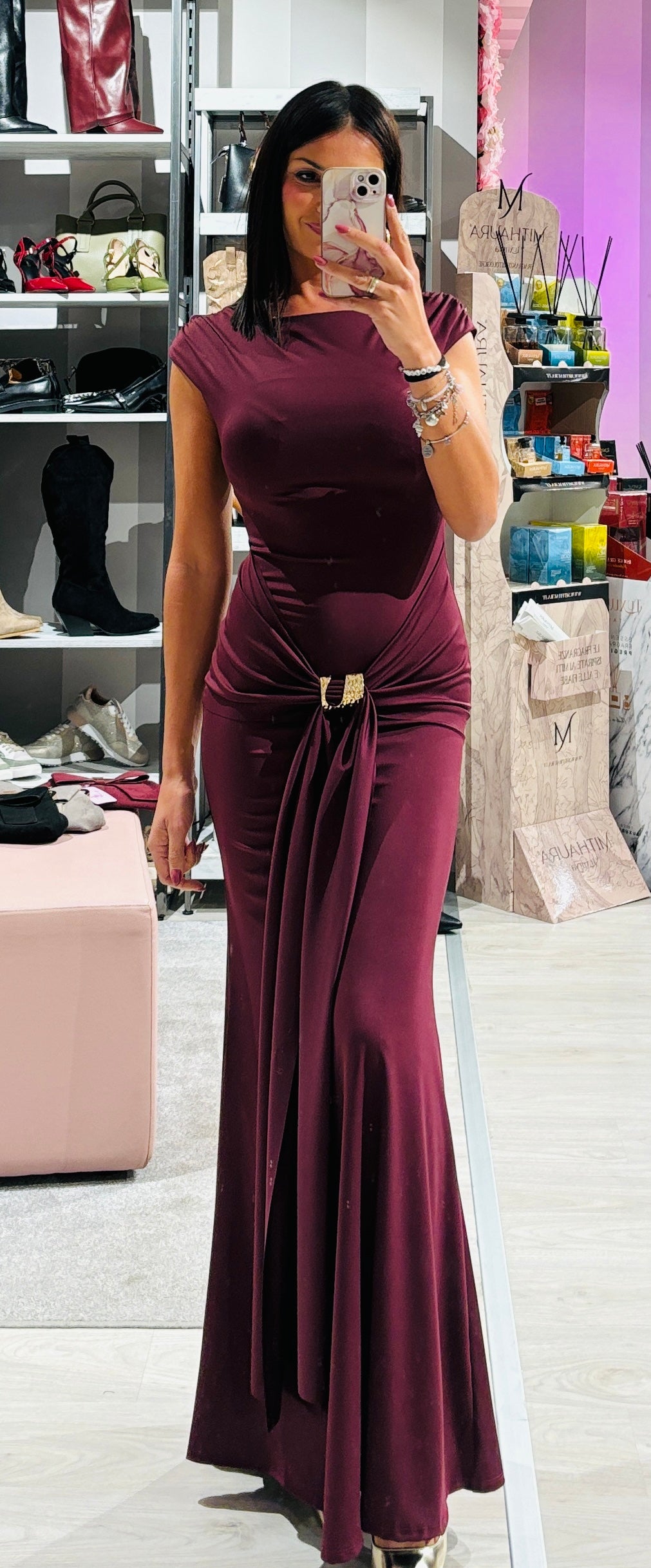Abito Naomi
