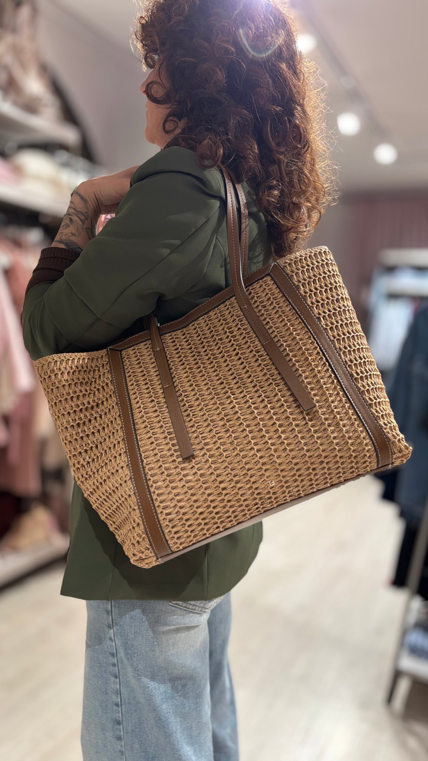 Borsa Liana