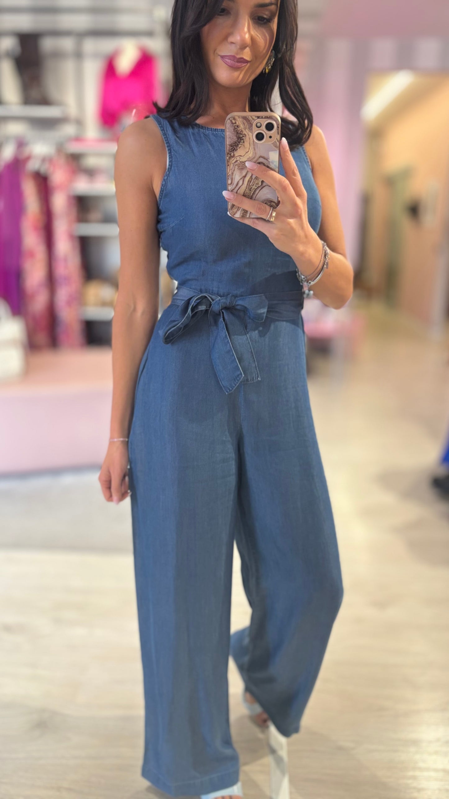 Tuta Modest